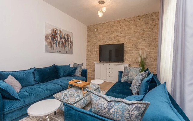 Magnificent Villa Mande With Pool, Vrana Lake