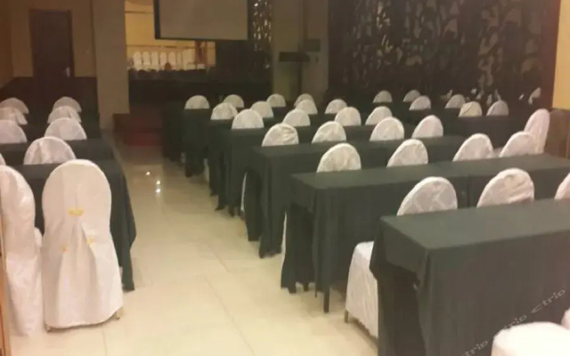 Shenglong Business Hotel
