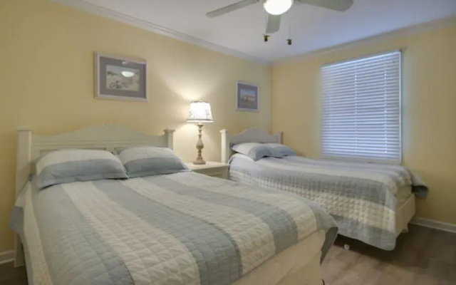 Bel Mare 103 by RedAwning