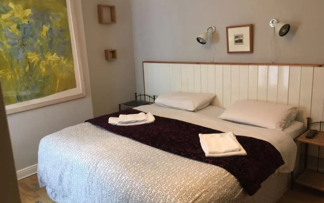 Pearl Court Guesthouse