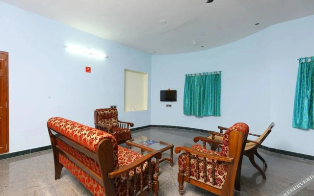 OYO 10910 Home Green View 4BHK Paradise Beach