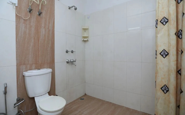 OYO 9299 DLF Phase 4