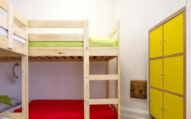 Sculptor Hostel