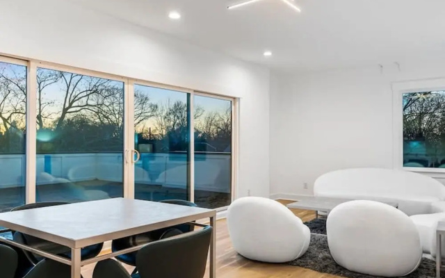 Modern Elegance in Charlotte