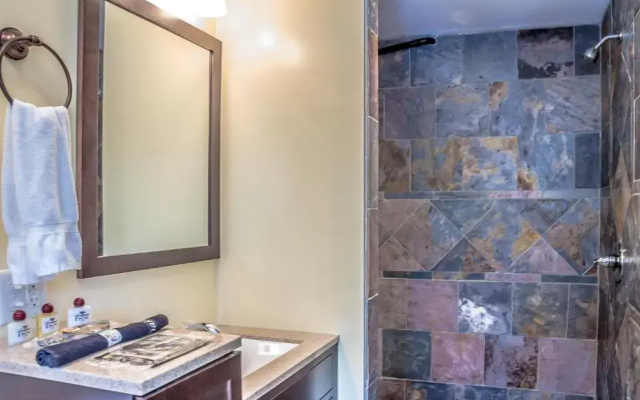 Cranmore Inn Bed and Breakfast