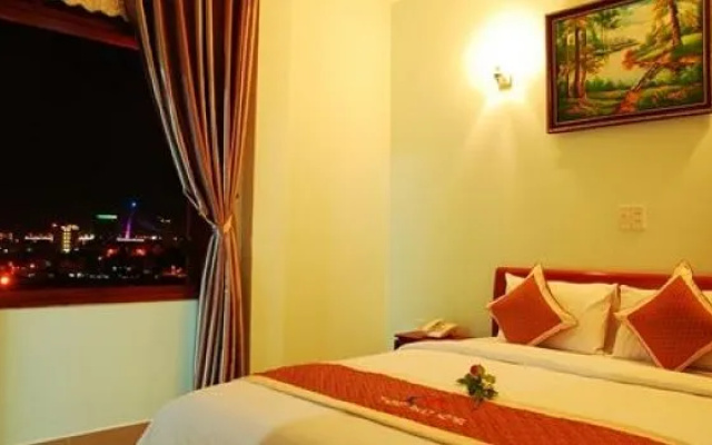 Tuong Phat Hotel