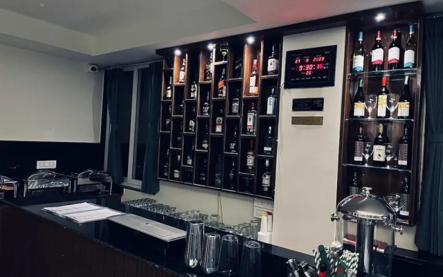 Dream Glory Hotel