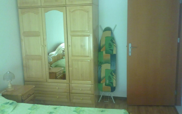 Elias Apartment