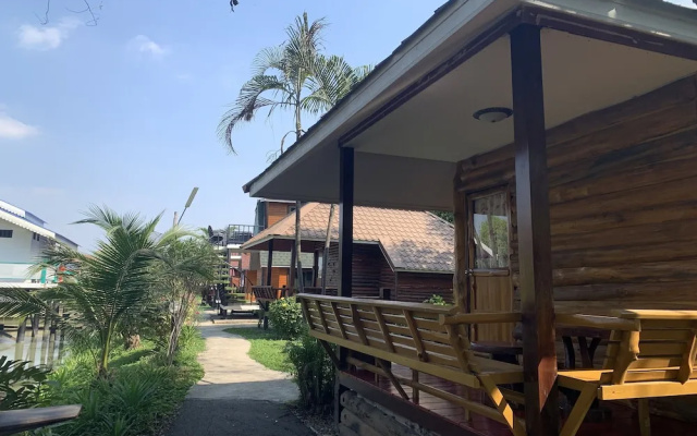 Ban Suan Bang Toei Homestay