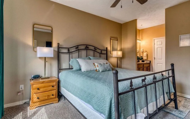 Majestic Lakeside Hideaway 2 Bedroom Condo