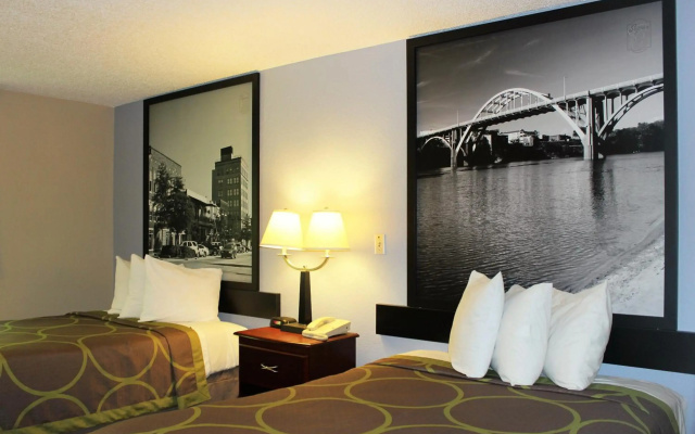 Super 8 By Wyndham Tuscaloosa