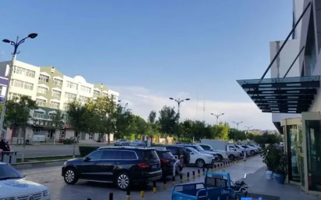 Jmunai Tourist Hotel