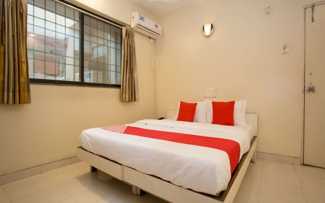 OYO 11601 Hotel Karishma