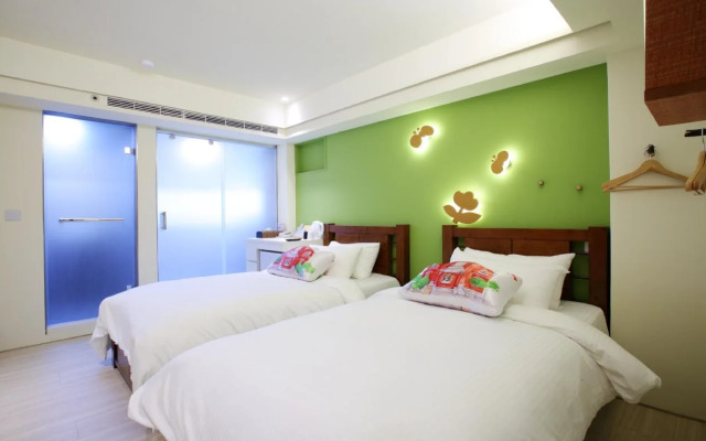 Ours Hotel