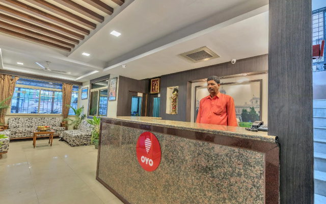 OYO 11428 Hotel Krishna's Residency