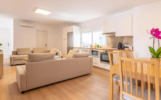 LA MERCED Penthouse 4BR 2BT Private Terrace