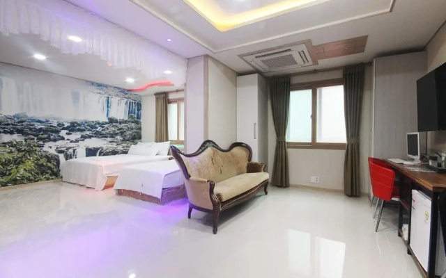 Jinju Cozy Air Hotel Jinjuseong Branch