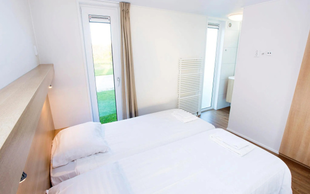 Modern Lodge With two Bathrooms, Near the Beach