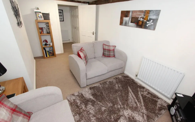Commonhall Apartments - Character - City Centre - Three Storey
