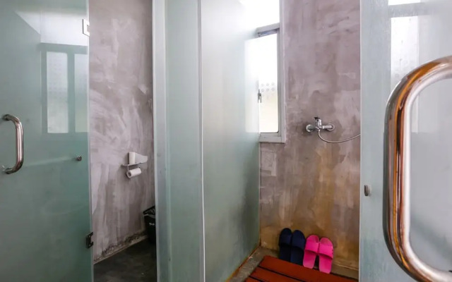 Bajie Youth Hostel National Forest Park