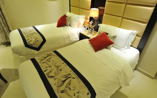Al Janadriyah Suites 7
