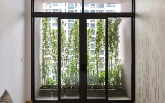 Dolphin Plaza Apartment