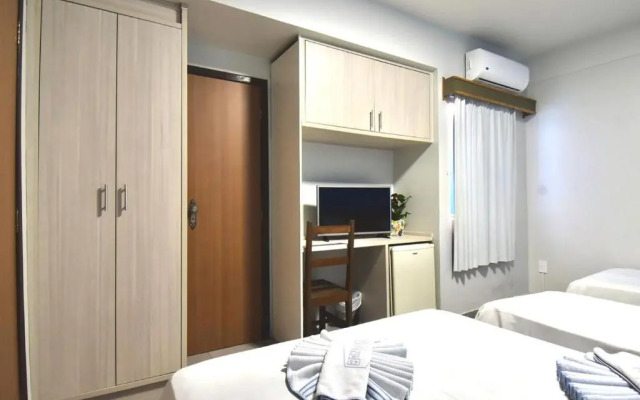 Hotel Lawrence