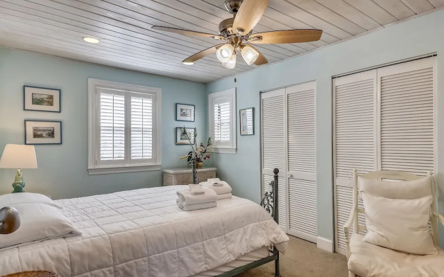 Sandpiper Cove 0012 3 Bedroom Villa by RedAwning