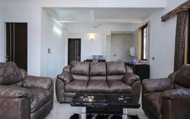 Home Gorgeous 4BHK Lonavala