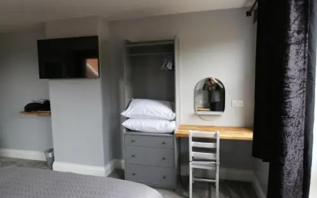 Number 33 Room Only