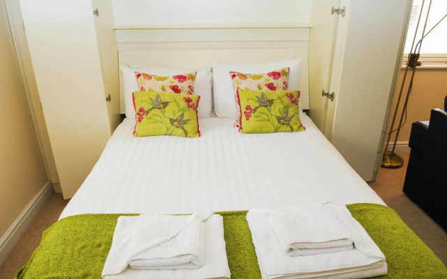 Your Stay Bristol Cotham Lawn