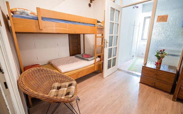 Cvet gora - Camping, Glamping and Accomodations - Hostel