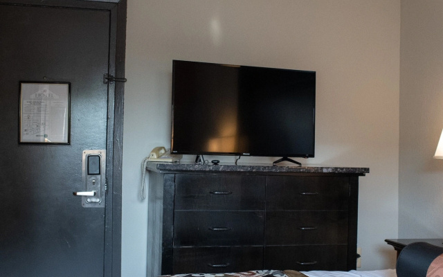 Americas Best Value Inn Dearborn