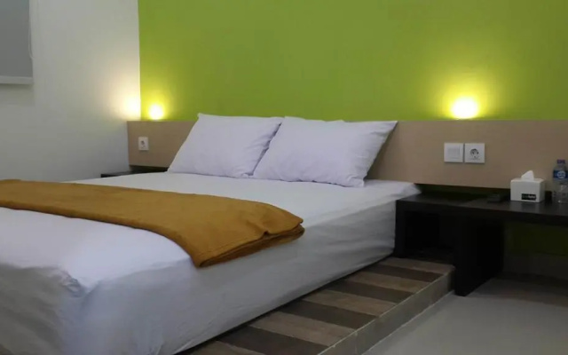 Save Hotel