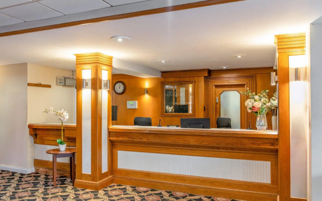 Carrington House Hotel
