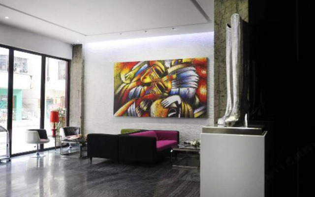 Quanzi Art Inn