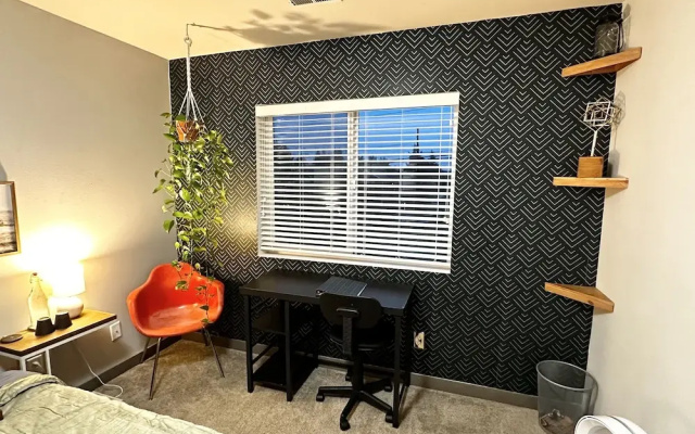 Central Tacoma Homestay -private room-