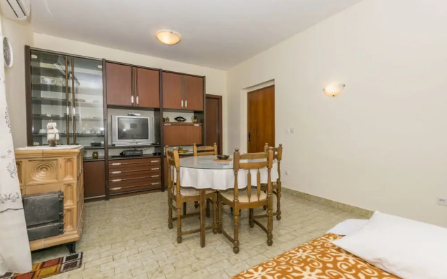 Apartments Zizic