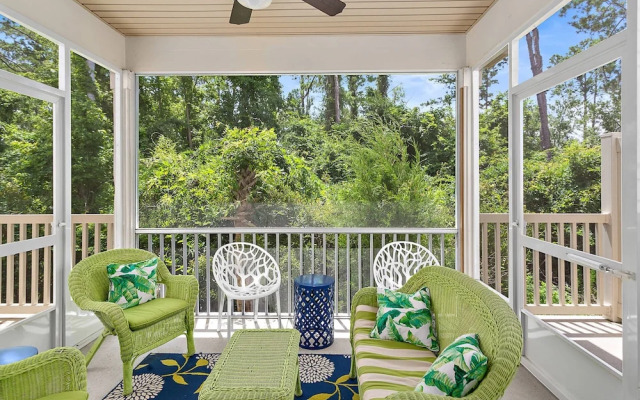 601 Mariners Circle by Hodnett Cooper