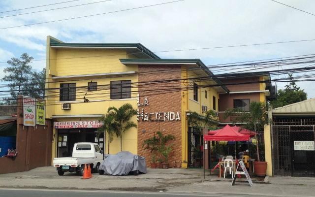 La Hacienda Inn and Dormitories