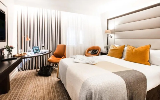 North Star Hotel & Premier Club Suites
