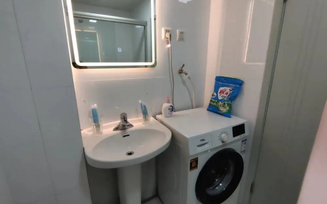 iFamily Apart Hotel Xinjinqiao Branch
