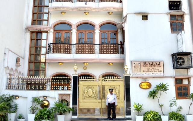 Отель Bajaj Indian Home Stay вид на фасад
