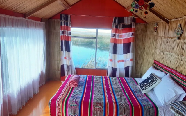 Uros Lupaka Lodge Hotel
