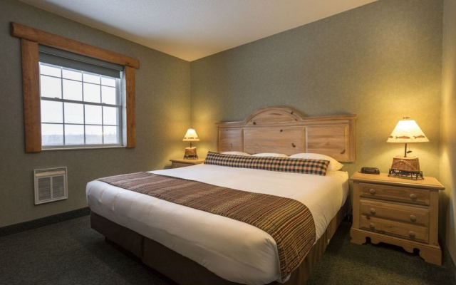 Crooked River Lodge