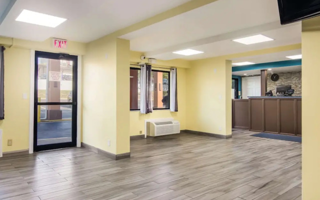 Rodeway Inn & Suites Monroeville-Pittsburgh