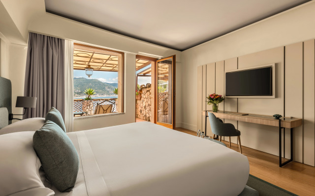 Atlantis Bay - The Leading Hotel of the World