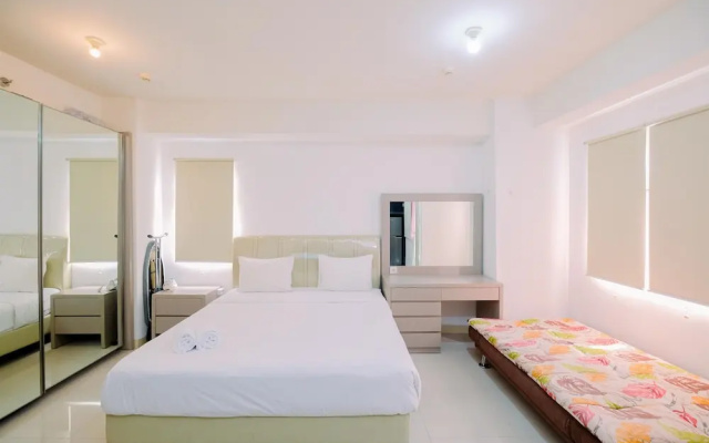 Good Deal And Cozy Studio Green Pramuka City Apartment