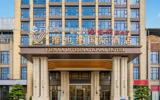 Renjoy Hotel