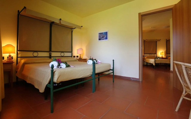 Marina Del Marchese Beach Resort